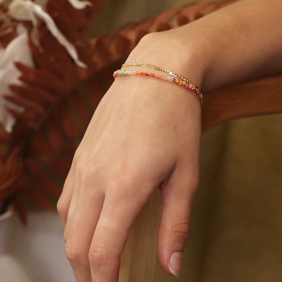 4303 - Coral Bead & Gold Chain Bracelet