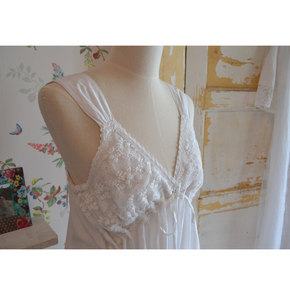 Rachael White Embroidered Nightdress