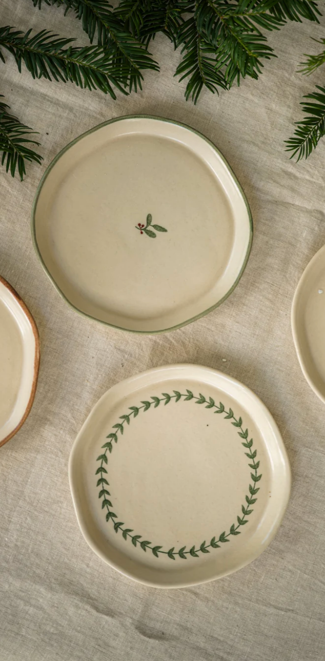 Hand Painted Snack Plate - Wreath