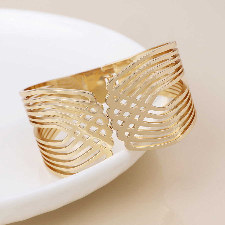 (028) Deco, Gold Cuff Bangle