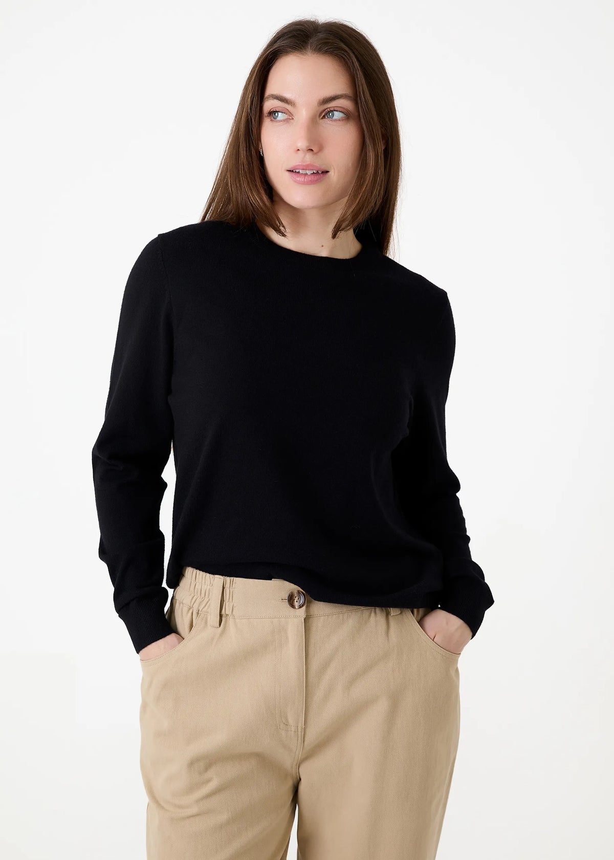 Black, Super Soft Fitted Crew Neck Jumper