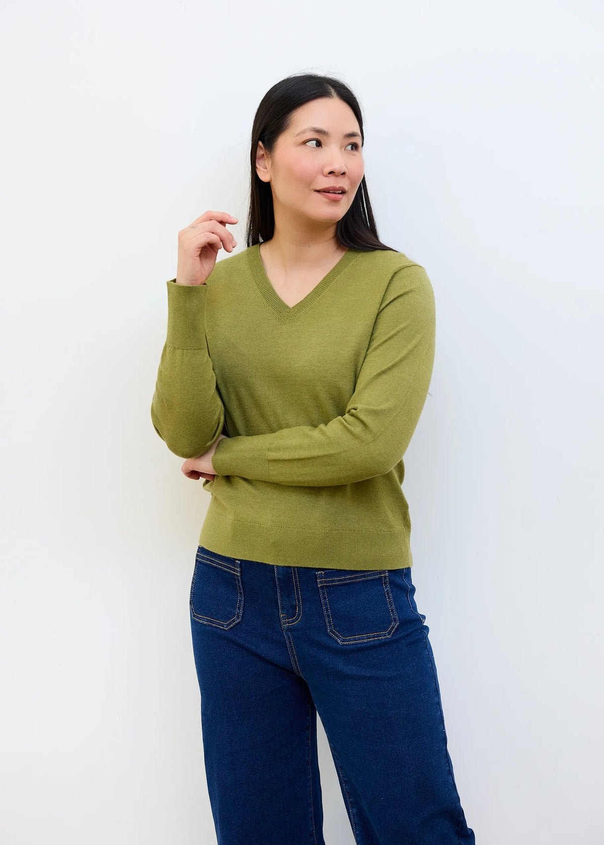 Moss Super Soft Fitted V Neck Jumper