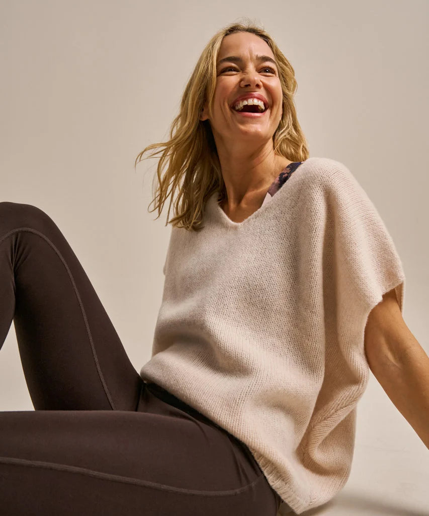 Oatmeal Sleevless Layering Knit