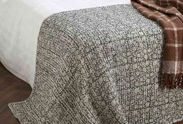 Provence Quilted Throw - Grey/Sage