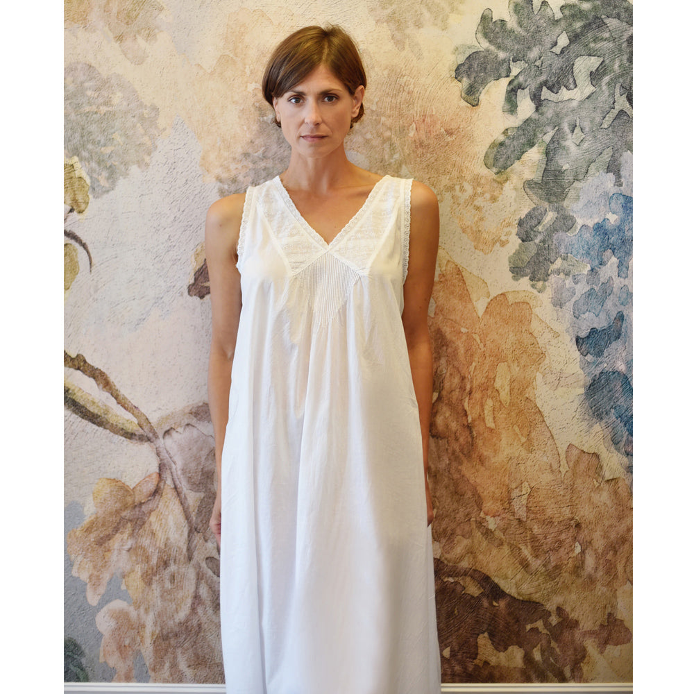 Jane, White Nightdress