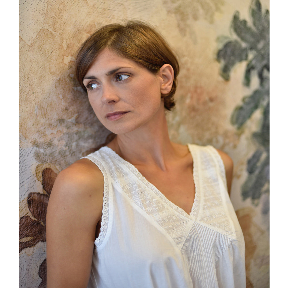 Jane, White Nightdress