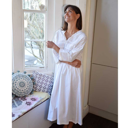 Elizabeth Long Sleeve White Nightdress