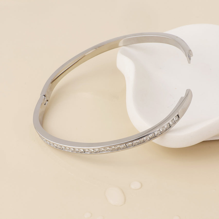 (241) Elera, Crystal Inset Bangle