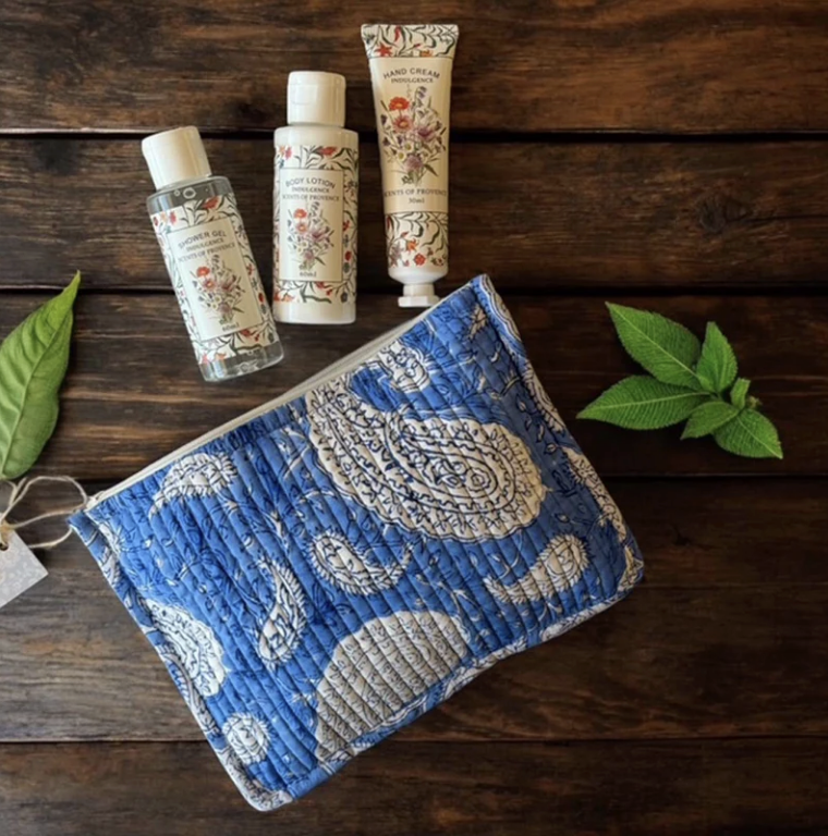 Weekend Pamper Set - Scents of Provence - Blue Paisley