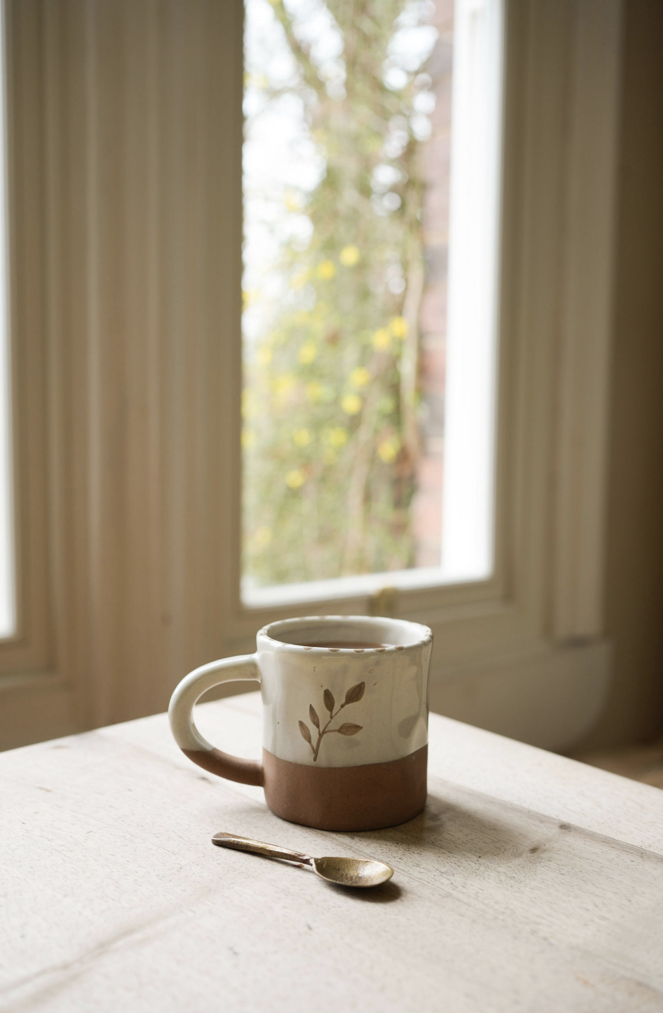 Hand Painted Botanic Mug - Taupe