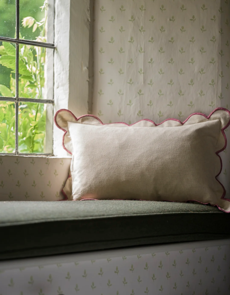 Scallop Cushion - Pomegranate