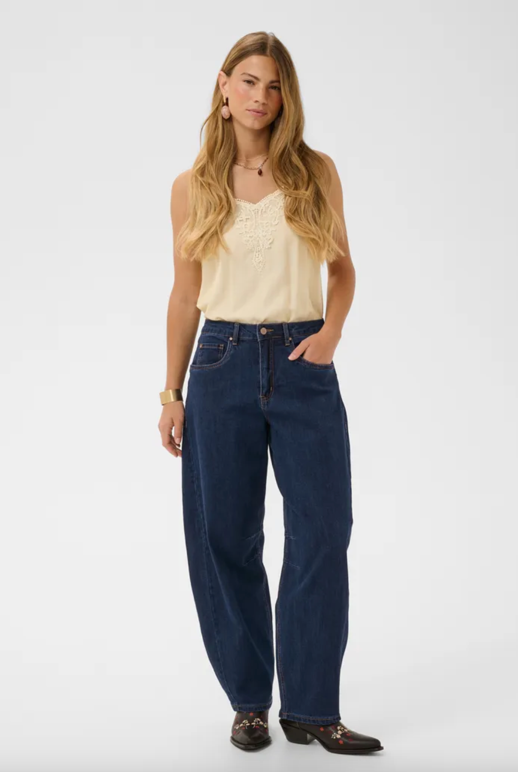 Bahren, Dark Blue Balloon Jeans