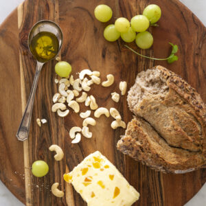 Acacia Round Chopping Board