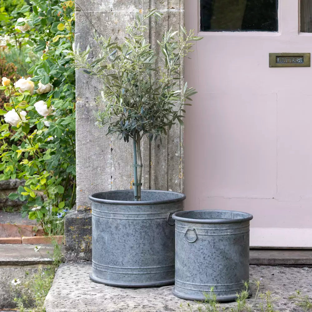 Wilton Round Zinc Planter