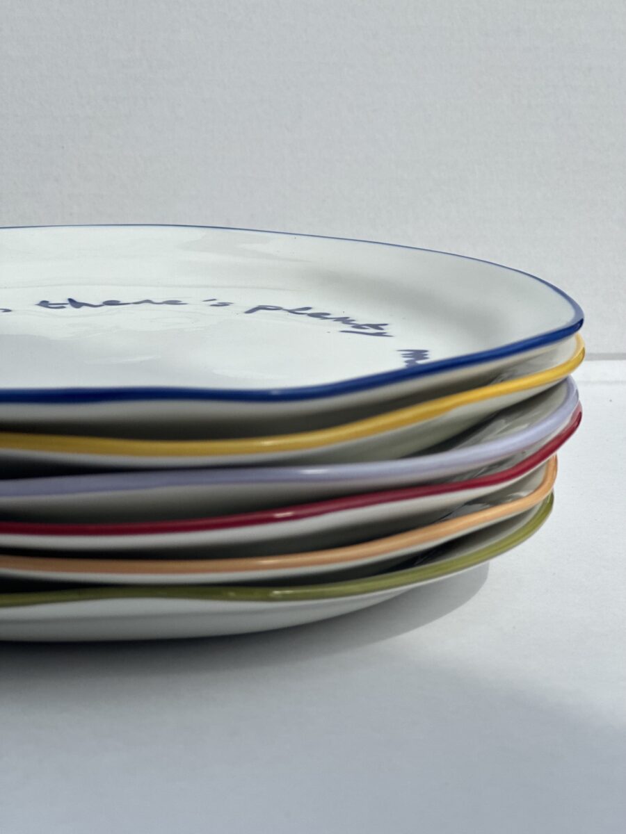 Slogan Plate - The Dishes Won't Wash Themselves