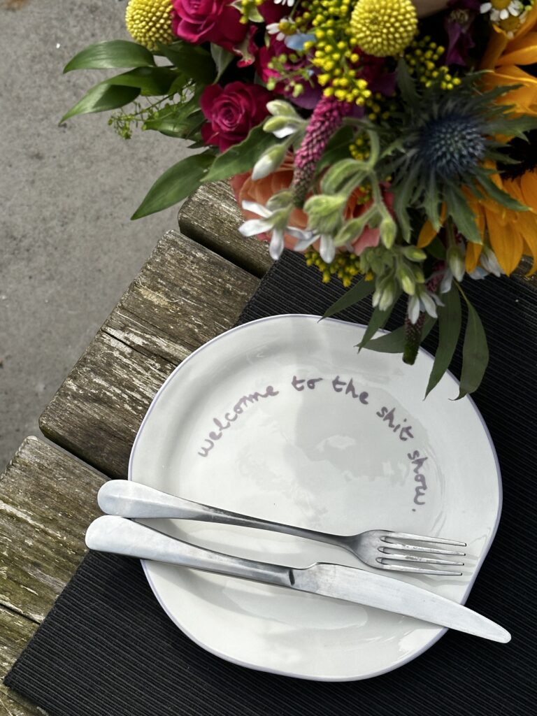 Slogan Plate - Welcome to the Shit Show